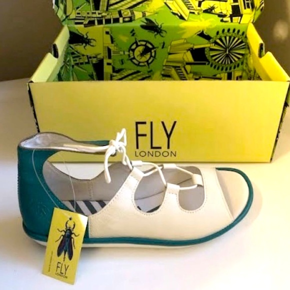 NIB FLY London Mura Mousse Gladiator Sandal Leather White/Aqua 6.5
